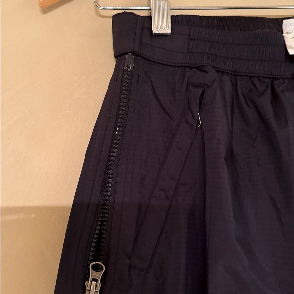 MARMOT Girls or boys Black Snow & Ski Pants size S Short - Picture 6 of 8